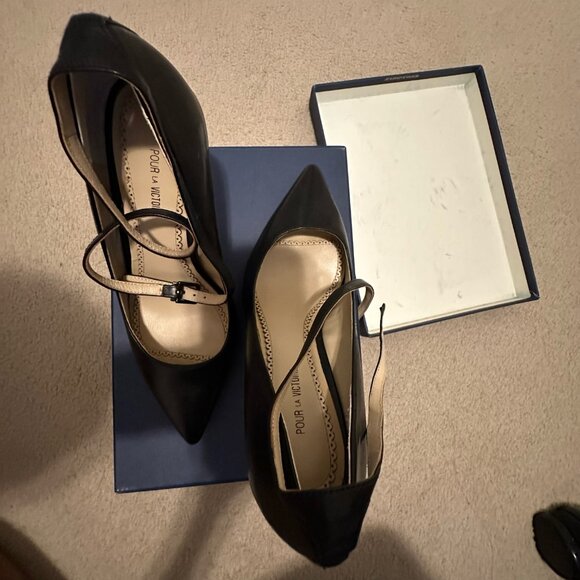 Pour La Victoire Turnera Black Pumps – Size 8M – New in Box - Picture 4 of 6